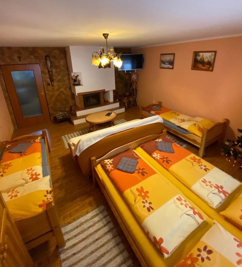 Hotel Privat U Zdenky Tvrdosin Exterior foto