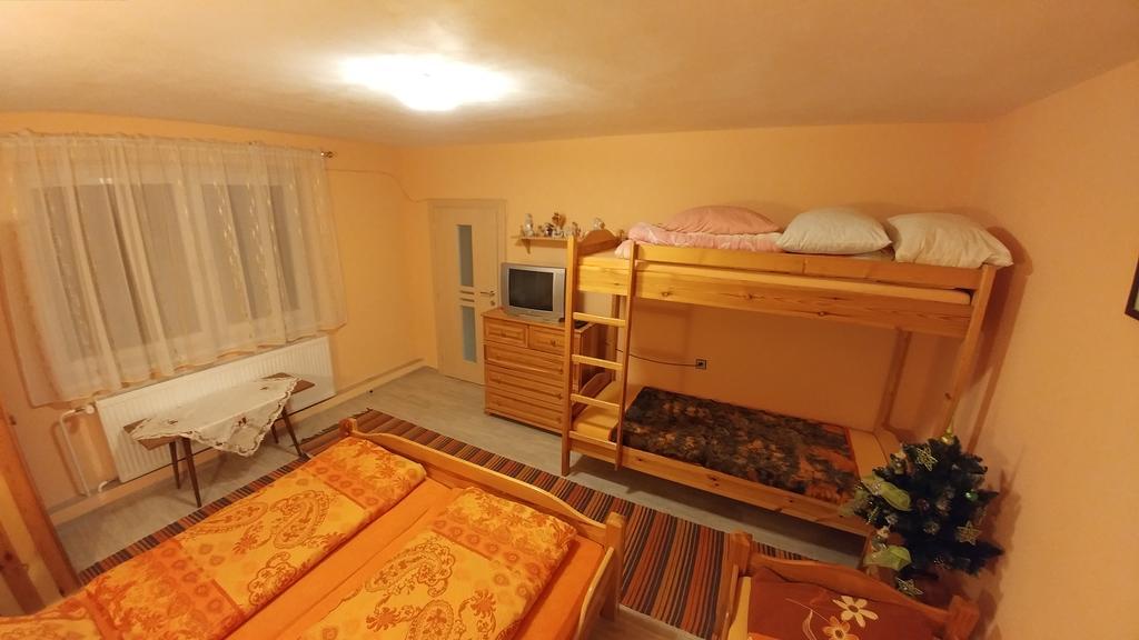 Hotel Privat U Zdenky Tvrdosin Exterior foto