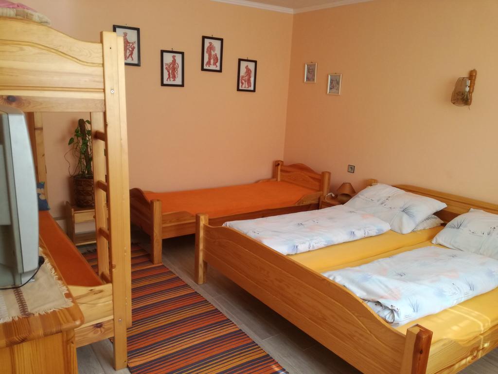 Hotel Privat U Zdenky Tvrdosin Exterior foto